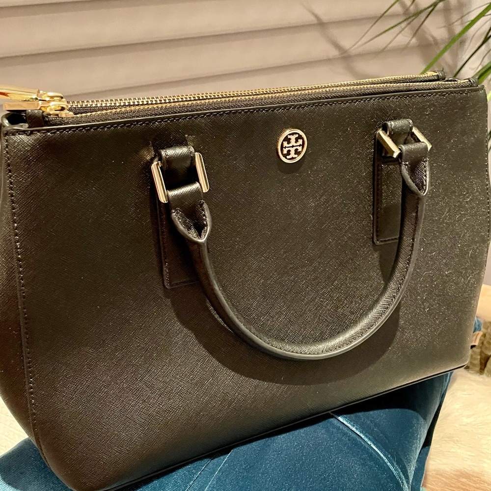 TORY BURCH Robinson mini tote in black